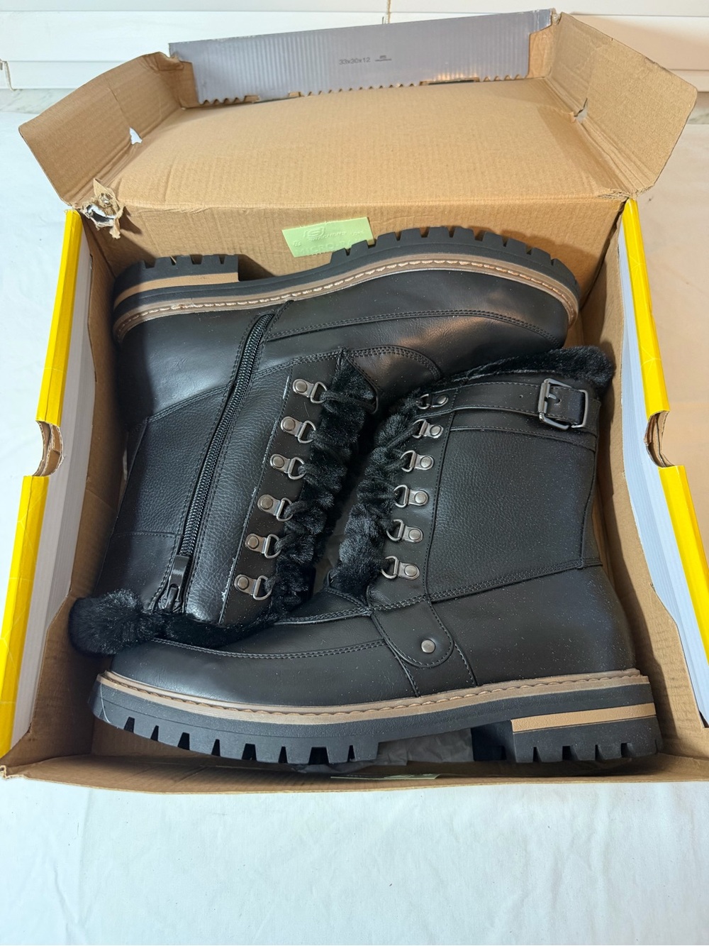 Khombu Black Faux Fur Lined Winter Boots